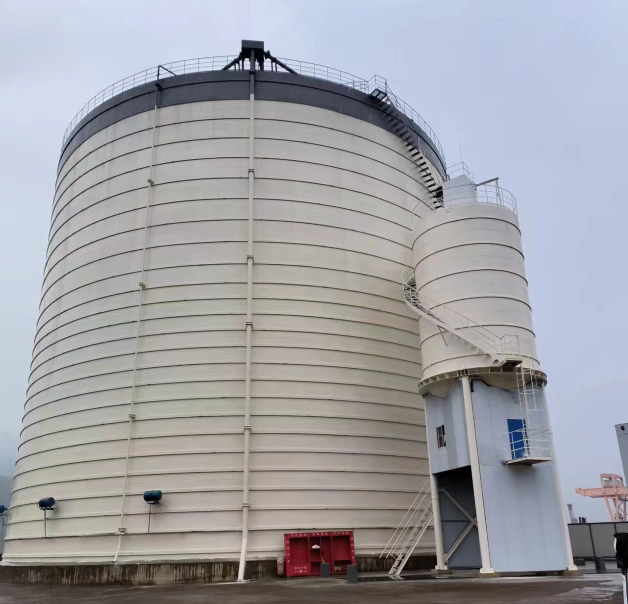 伊犁10万吨水泥钢板库